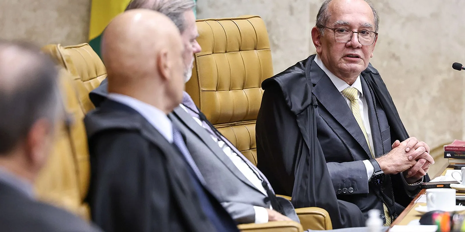 Gilmar reforça pedido de acesso integral aos dados do celular de Vorcaro em sessão do STF